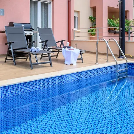 Relax 001 With Pool * Makarska