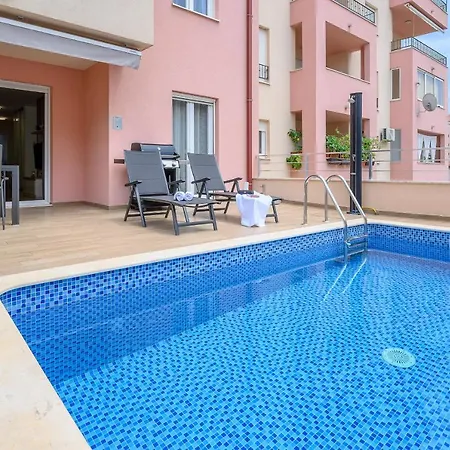 Apartment Relax 001 With Pool