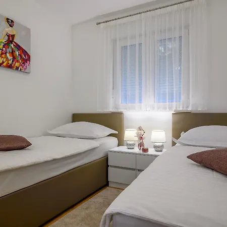 Relax 001 With Pool Apartment *
